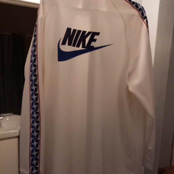 Nike warm up jacket - Picture 3 of 4